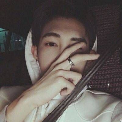 成熟气质男头像