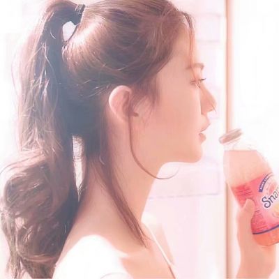白玫瑰:夜晚是一柄放大镜,会过分放_qq女生头像_我要