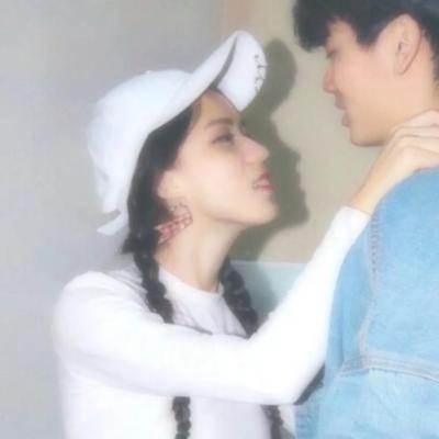 早见公子风尘仆仆 不如今夜就在小女子心里