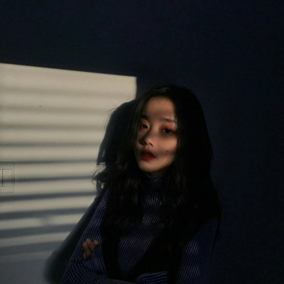 伤感御姐风:好看的头像万里挑一.