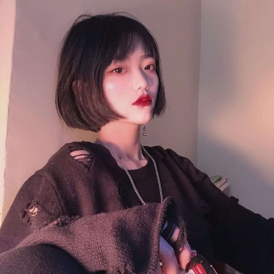 超拽霸气的女生头像