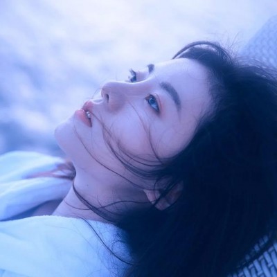 我看世界时睡眼惺忪_qq女生头像_我要