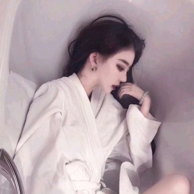 软锦"御姐网红性感女头"_女生头像_我要个性网