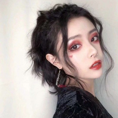 女生头像静子