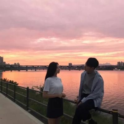 3、**情侣头像****:****的情侣头像有吗