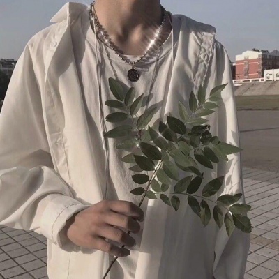清新男生头像02也许是偶然遇见02也许是冥冥之中