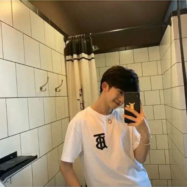刘宇男生头像