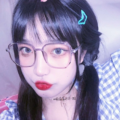宋知意/ins女生多人气质闺蜜组图   下雨了我指的不是天气