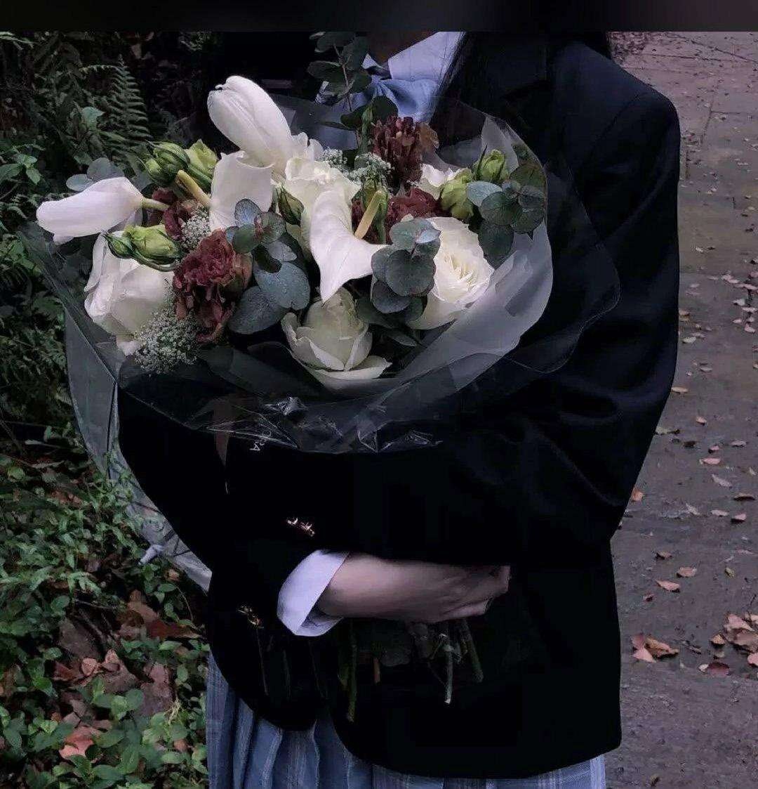 花束背景图/我想我应该先爱自己