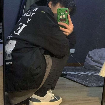 打着灯笼都难找的男生头像