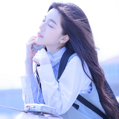 顾柒颖ins蓝色系清新女头