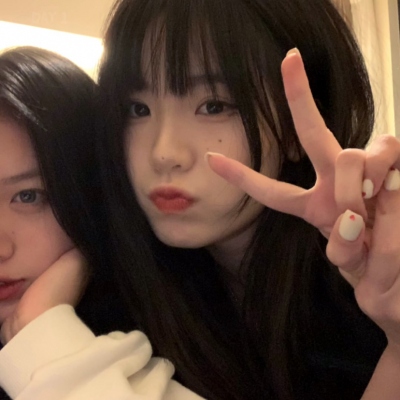 渝ins青春气息甜妹闺头带着诚意了解我慢慢品味我的极致与浪漫