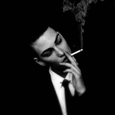 抽烟的男头像高冷图片