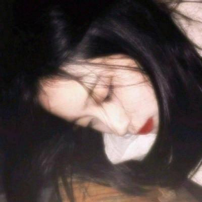 模糊女生头像