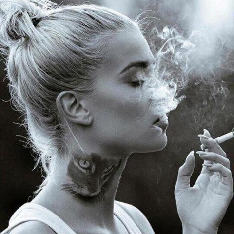 抽烟图片女人霸气手图片