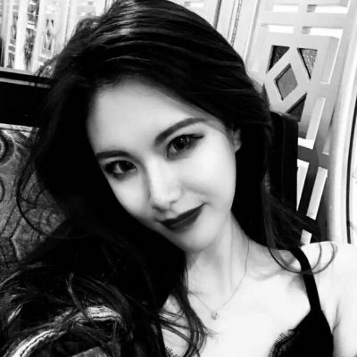 黑白女生头像，喜欢的拿走，记得关注我。