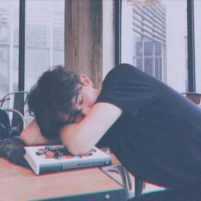 有点小颓废小颓废的男生头像