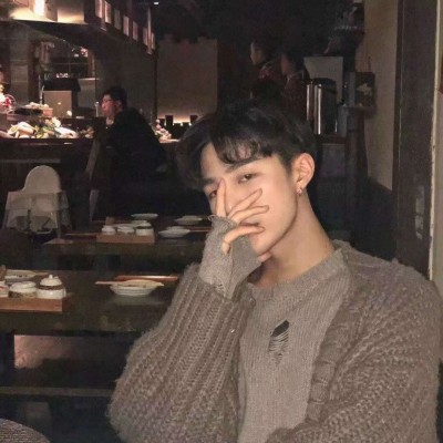 男头：不妨坦白告诉你我很喜欢你