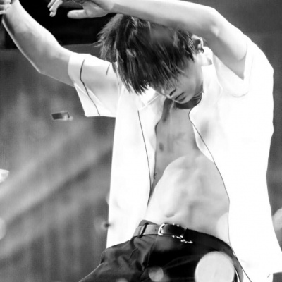 黄明昊