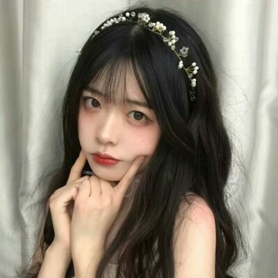在吗？内个.....借我30块钱好嘛....我买草莓吃。下辈子还你一脖子好嘛