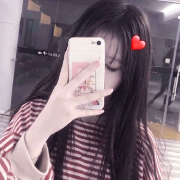萌系少女的头像