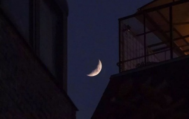 寂静的夜，美丽的月，你不在的日子我依然平静