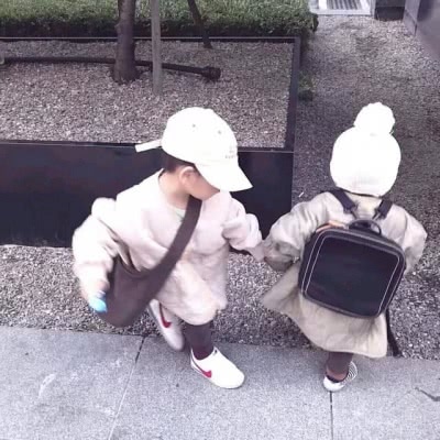 难过的时候总想着吸烟喝酒.可是老是忘记关心你的那些人的感受.