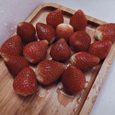 红色系草莓美味.