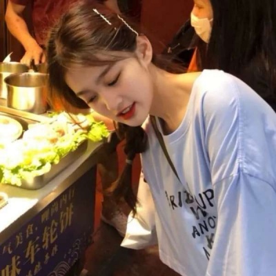 白寒兮＄“希望无论去到哪里，都是阳光万里，鲜花灿烂”