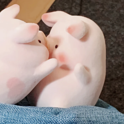 lulu猪情侣头像图片