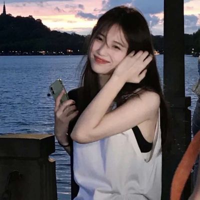 qq头像女超拽个性网=头像女生霸气超拽酷