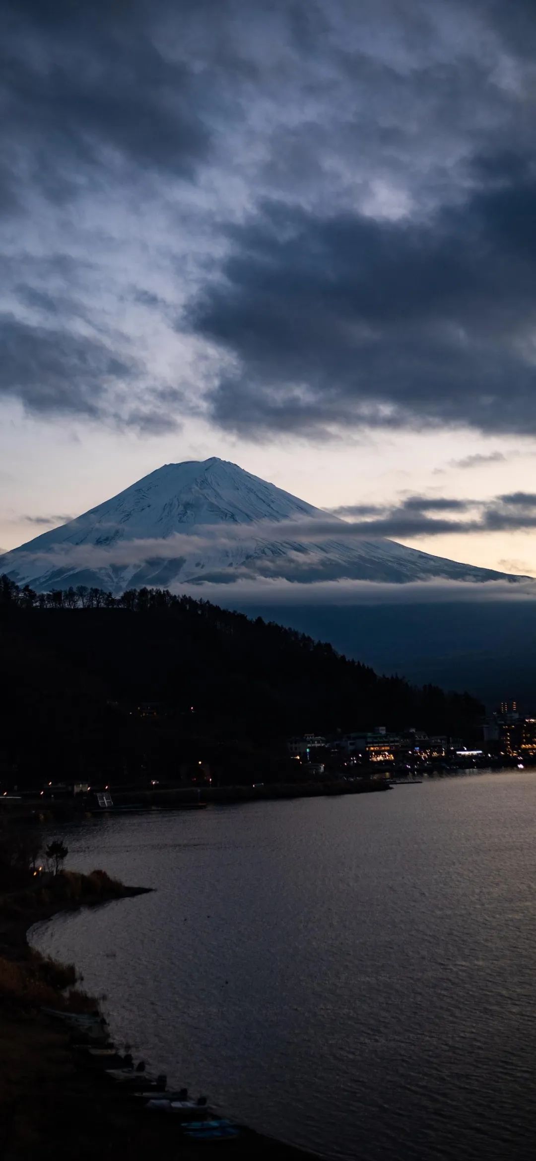 2023高清巍峨雪山风景壁纸